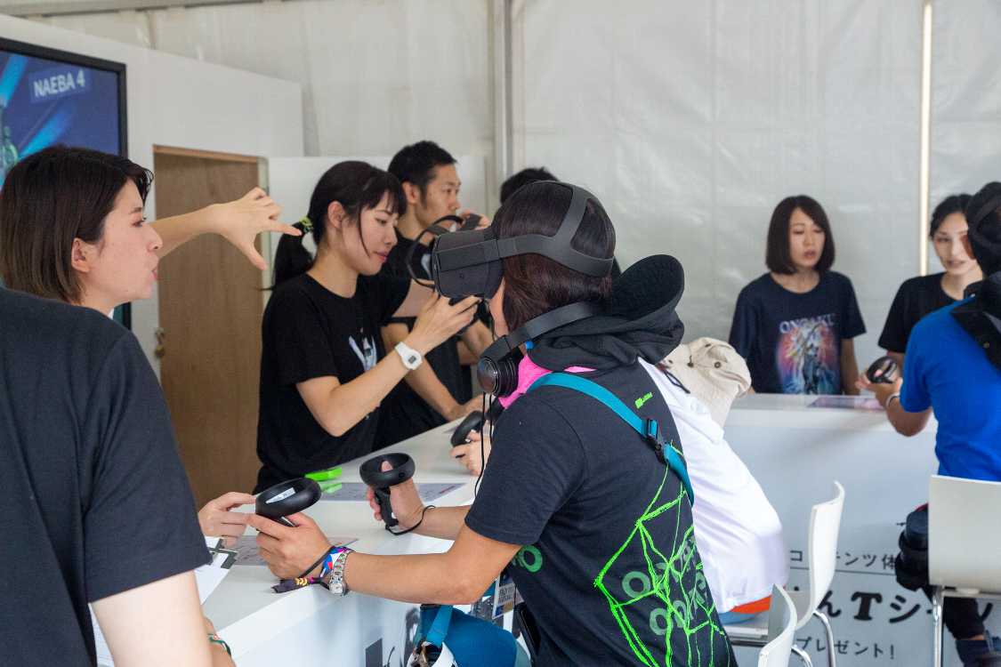 VR体験。
