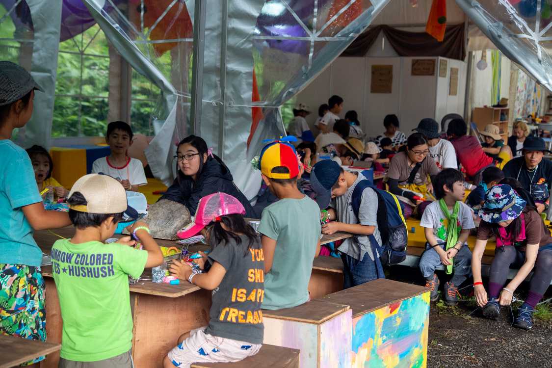 靴のままで遊べるスペース。