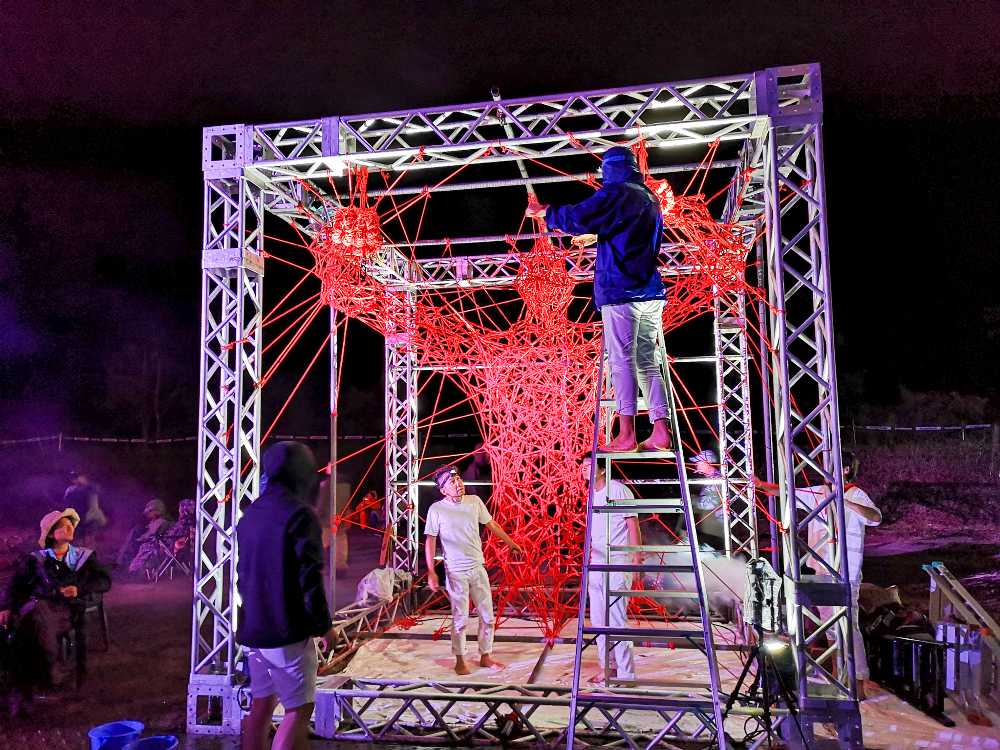 ロープを使ったパフォーマンス。