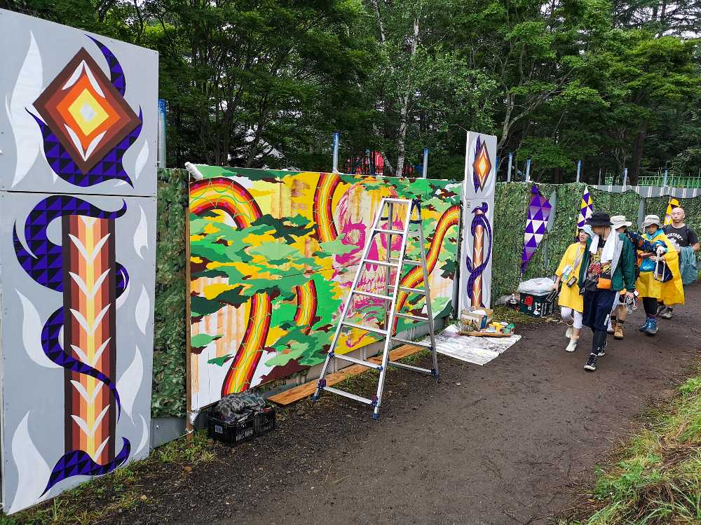 オアシスエリアのブルーギャラクシーの裏あたり。