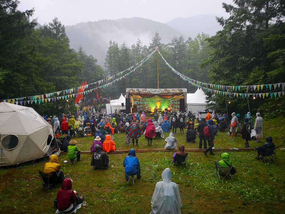 ジプシーアバロンのステージ。