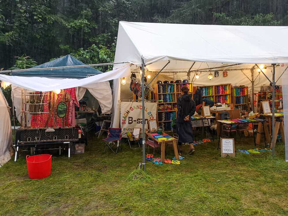 B-san。ビーチサンダル店。