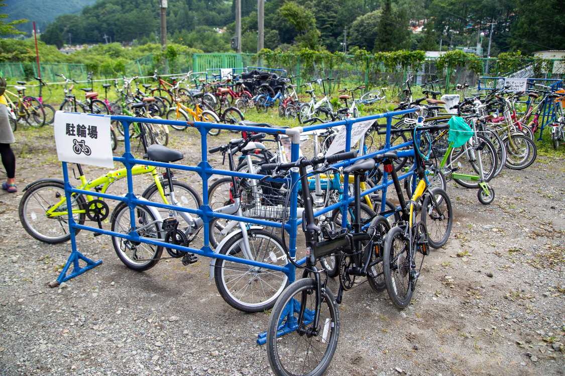 自転車置き場。
