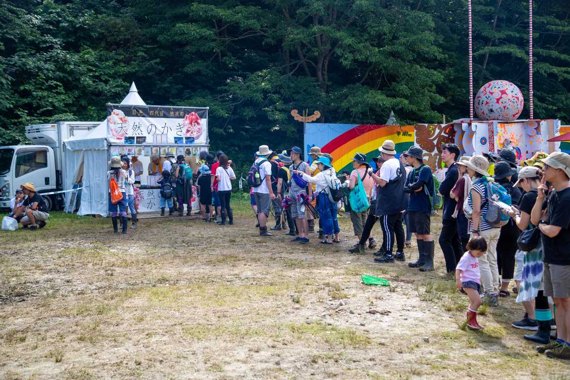 かき氷の行列。