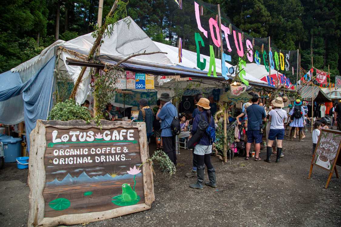 ロータスカフェ。