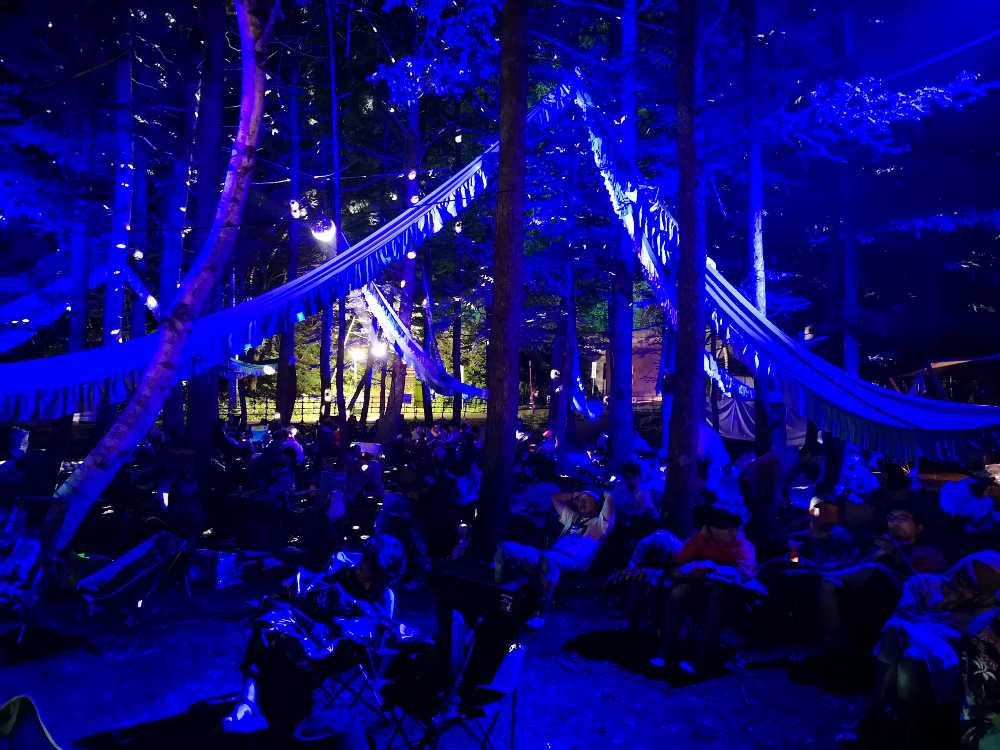 夜のブルーギャラクシー。