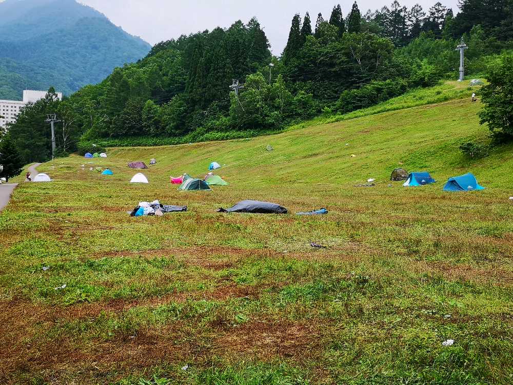 月曜朝のキャンプサイト。午前11時半ごろ。