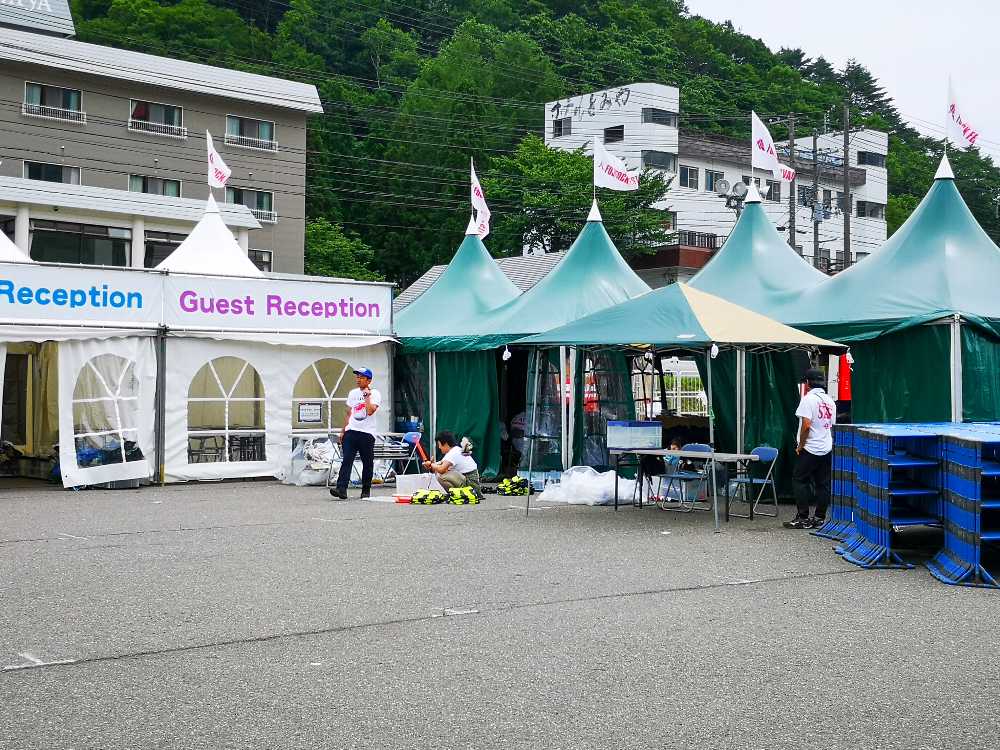 インフォメーションのテントも撤収中ですが、インフォメーションの機能は維持されています。