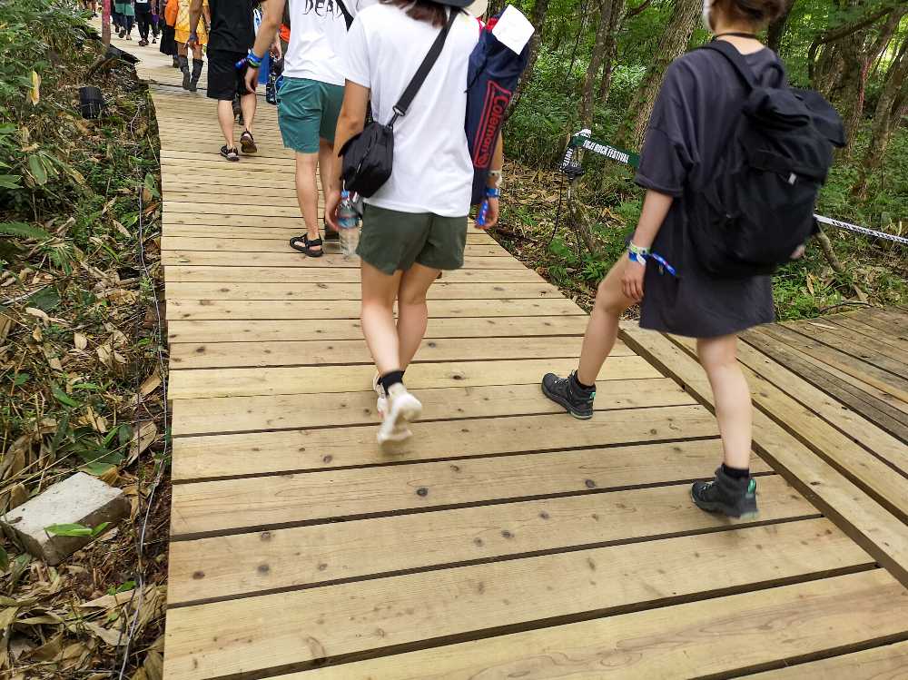 板を頻繁に更新。豪雪地域の宿命です。