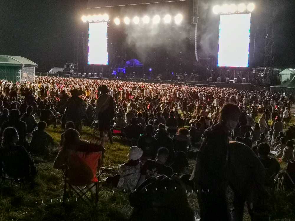 金曜夜のグリーンステージ。