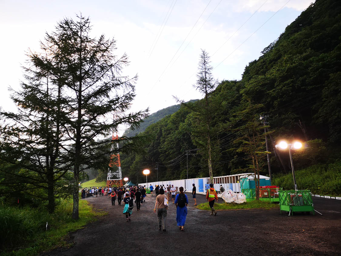 メインゲート通過。