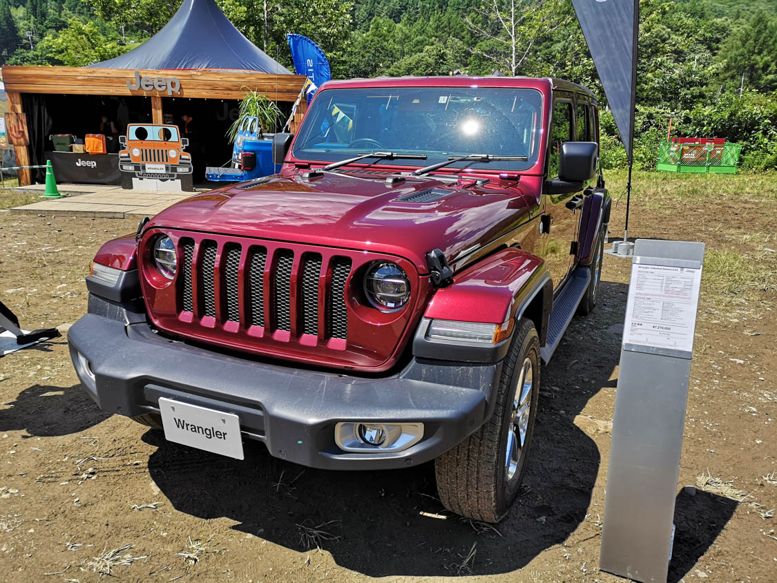 JEEP、727万円。