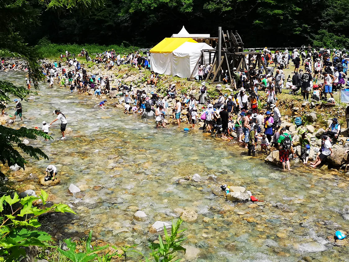 ホワイト橋から。