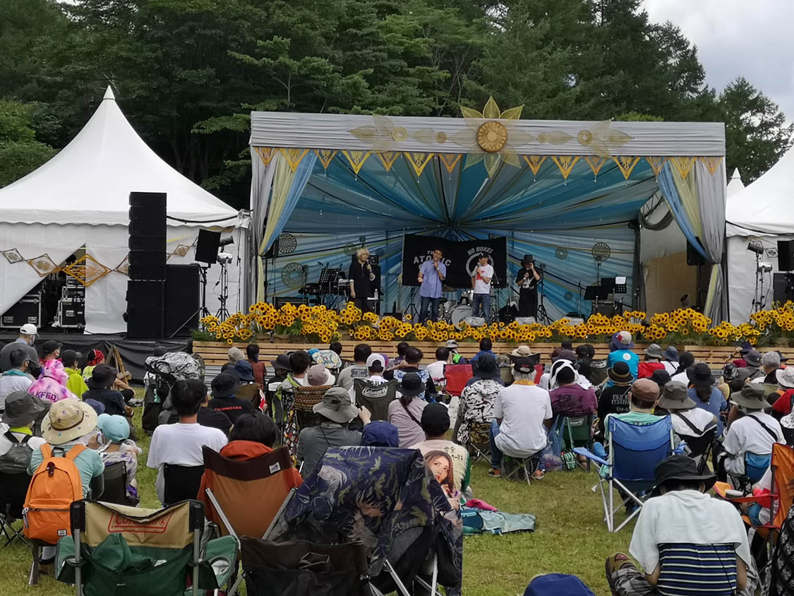 ジプシーアバロンのステージ。