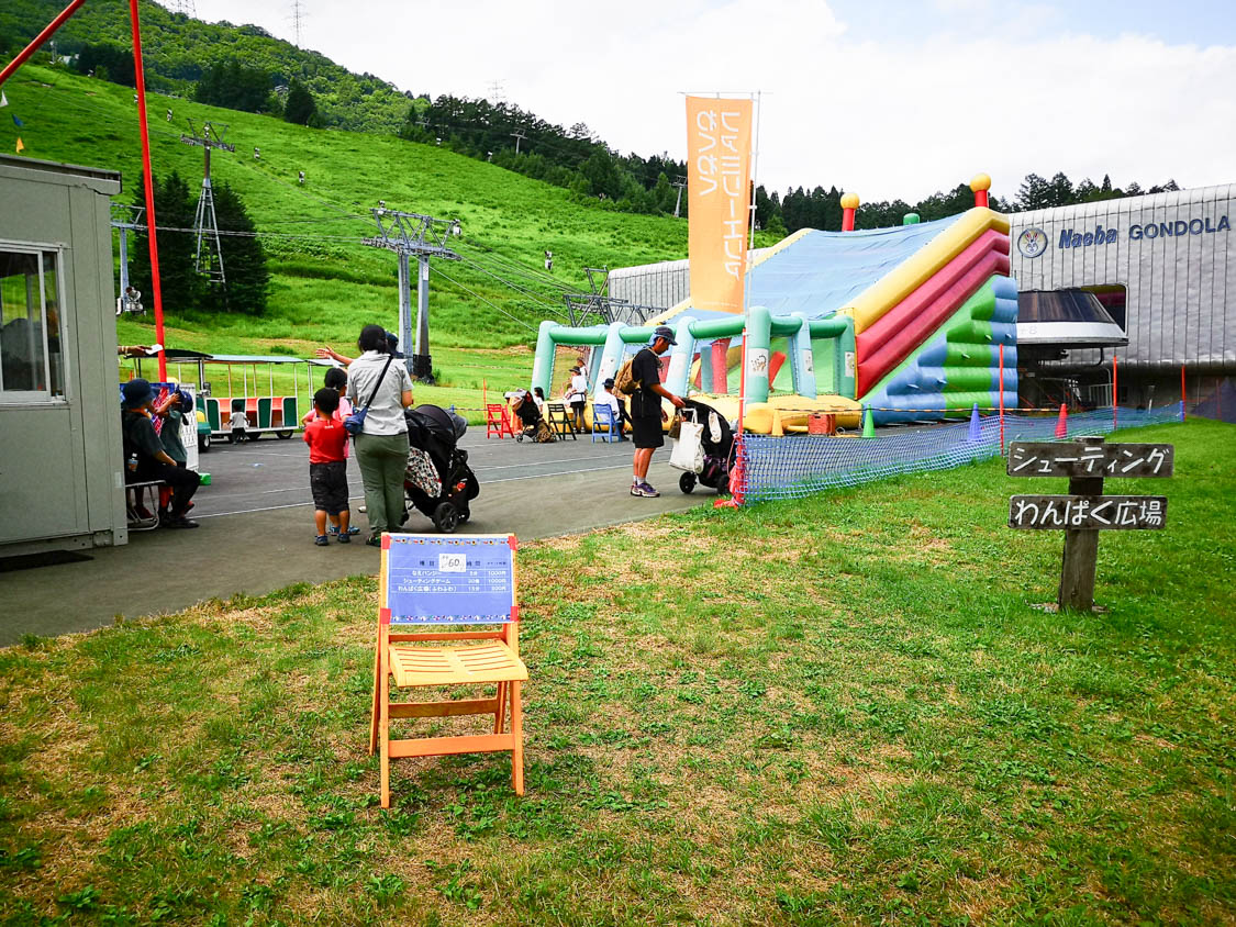 ピラミッドガーデン、ムーンキャラバンは子連れ家族が多く、親子が利用できる施設は必要でしょう。