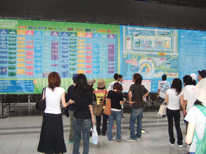 幕張メッセに入ってすぐにある大型の案内板。