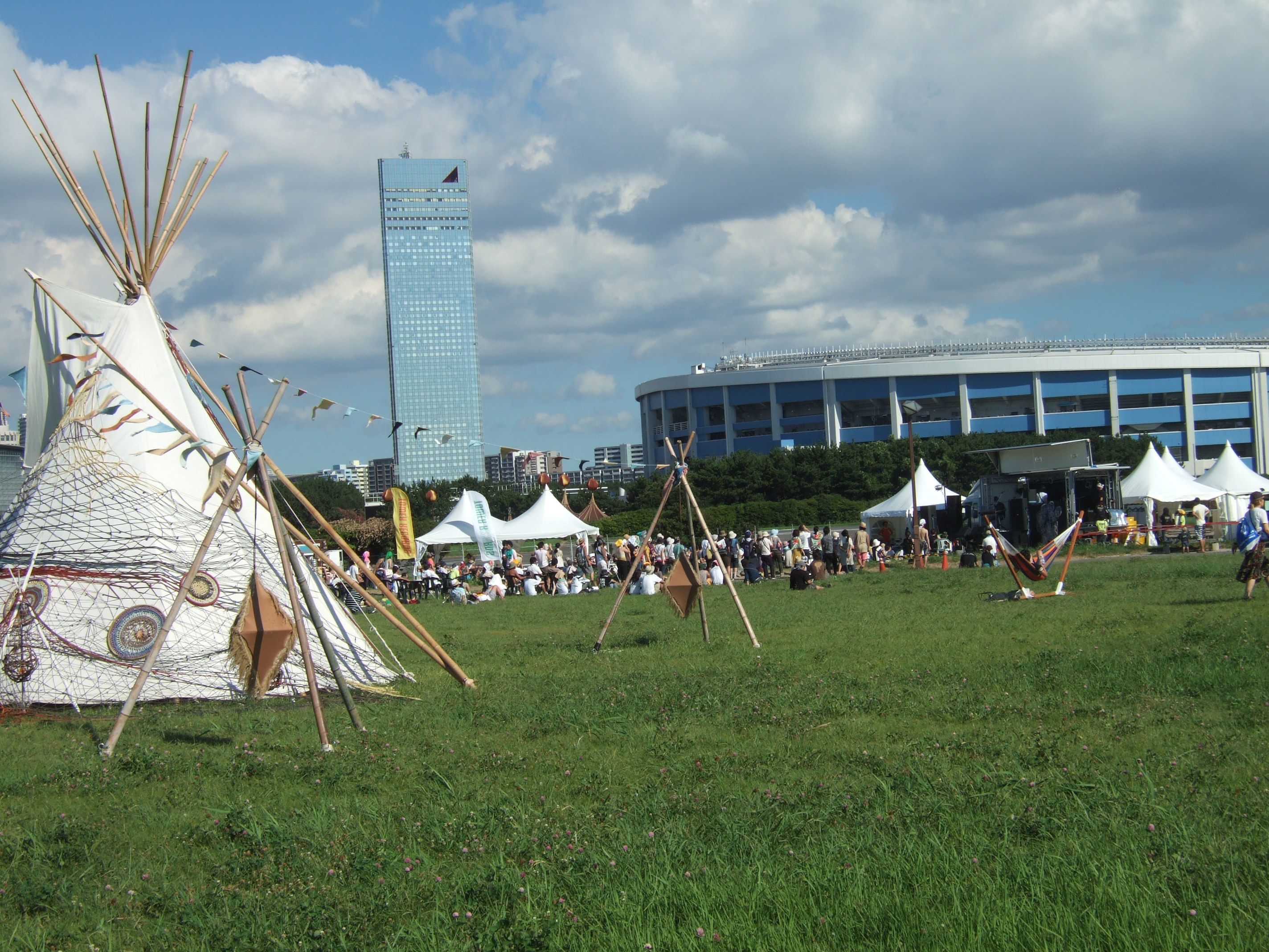 アメリカ先住民のようなテント。