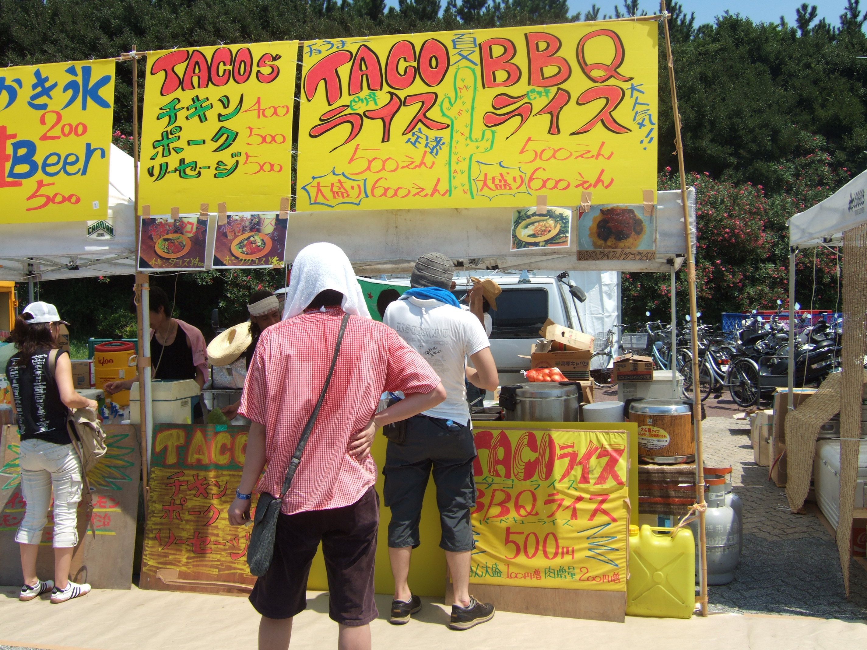 タコス等を販売。