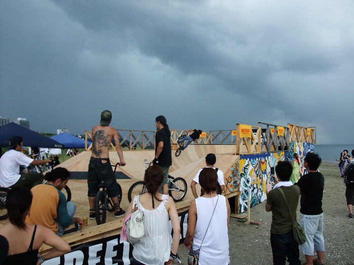 BGMでスナッフがかかっていました。