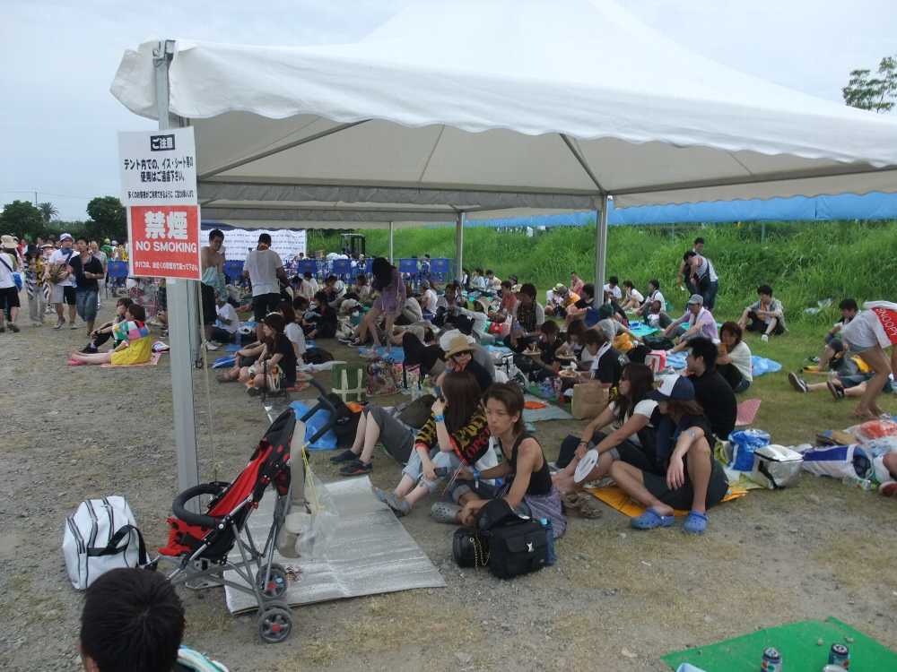 日よけテント。