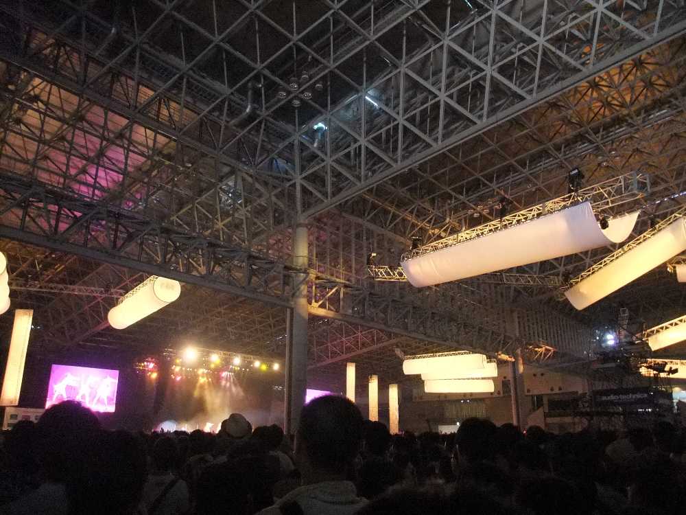 幕張メッセで最も大きいマウンテンステージ。