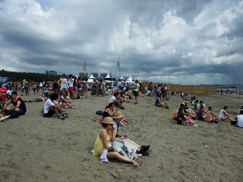 ビーチステージ内の砂浜。