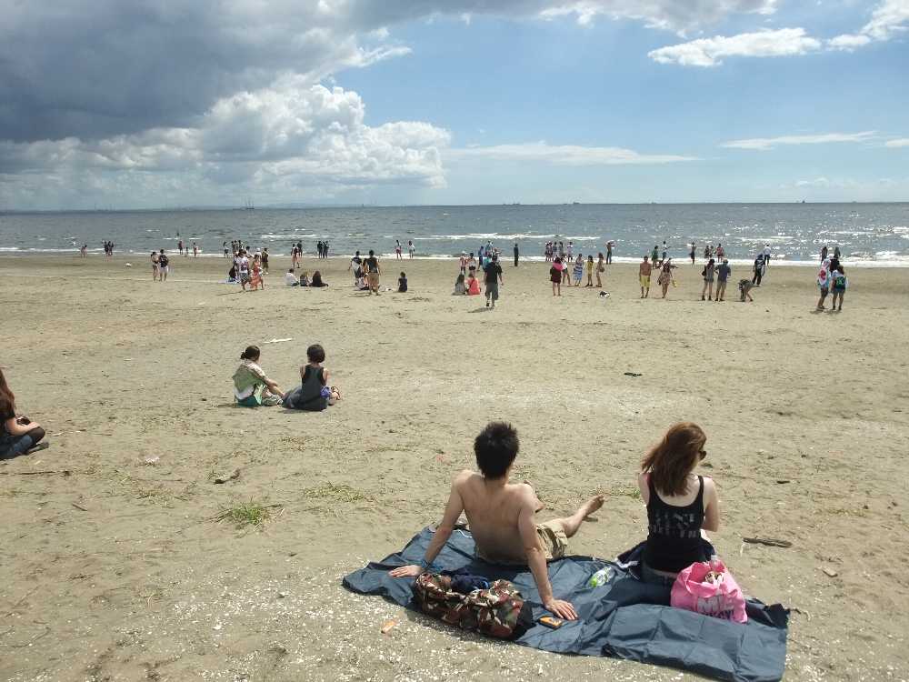 ビーチステージ外側の海岸。