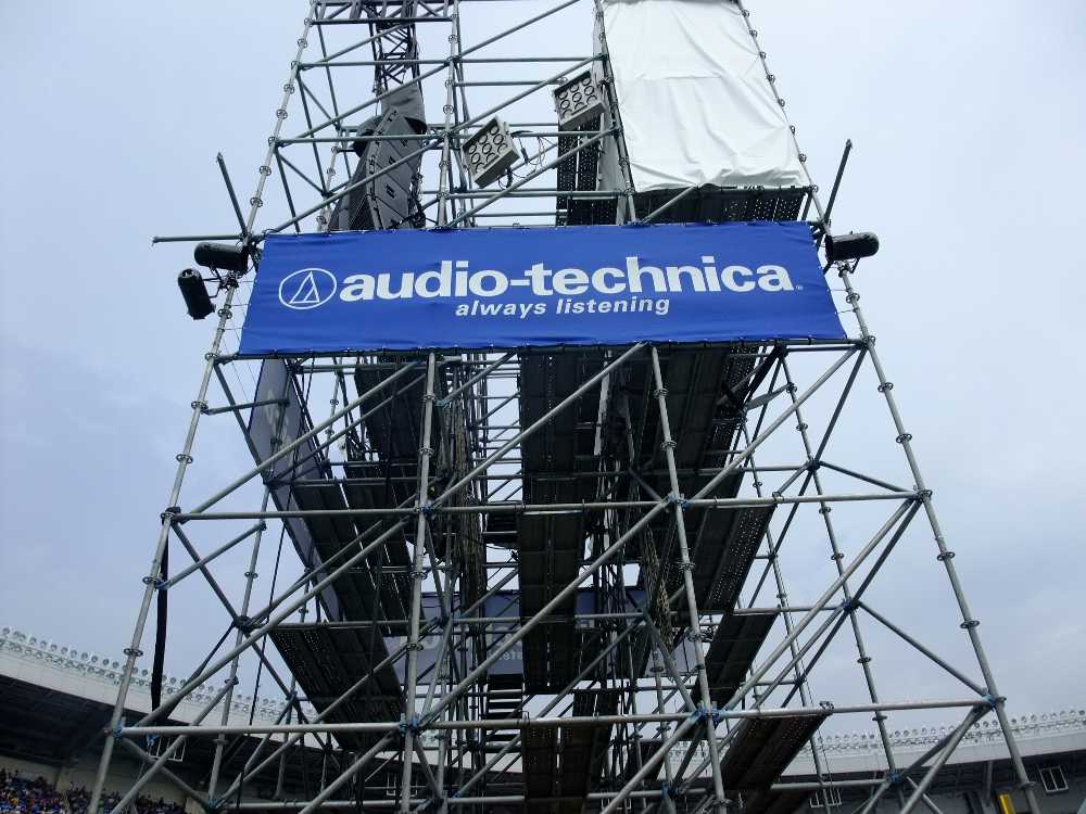 映像、照明用の足場。