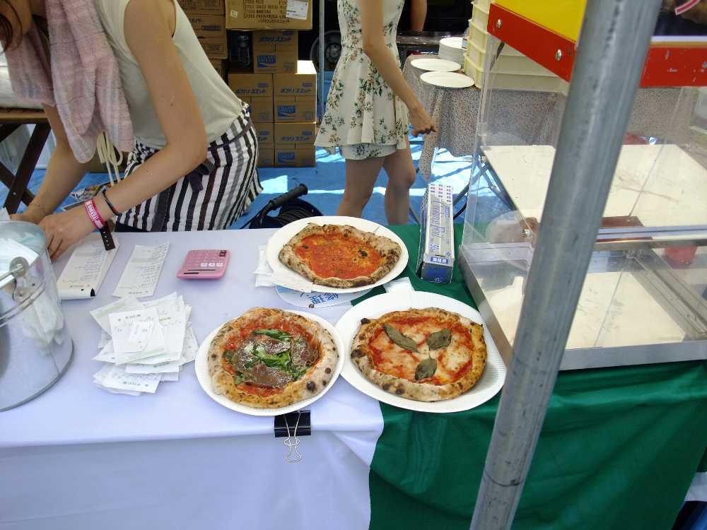 実物がサンプルになっている。