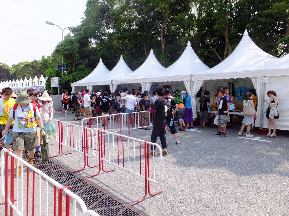 グッズ売り場その2。