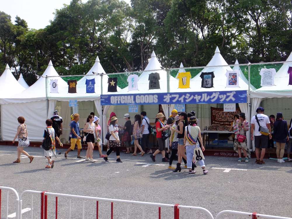 タオル、小物売り場。