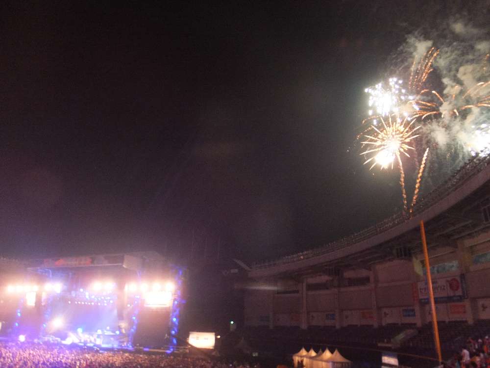 マリンステージ初日、メタリカ終演後の花火。