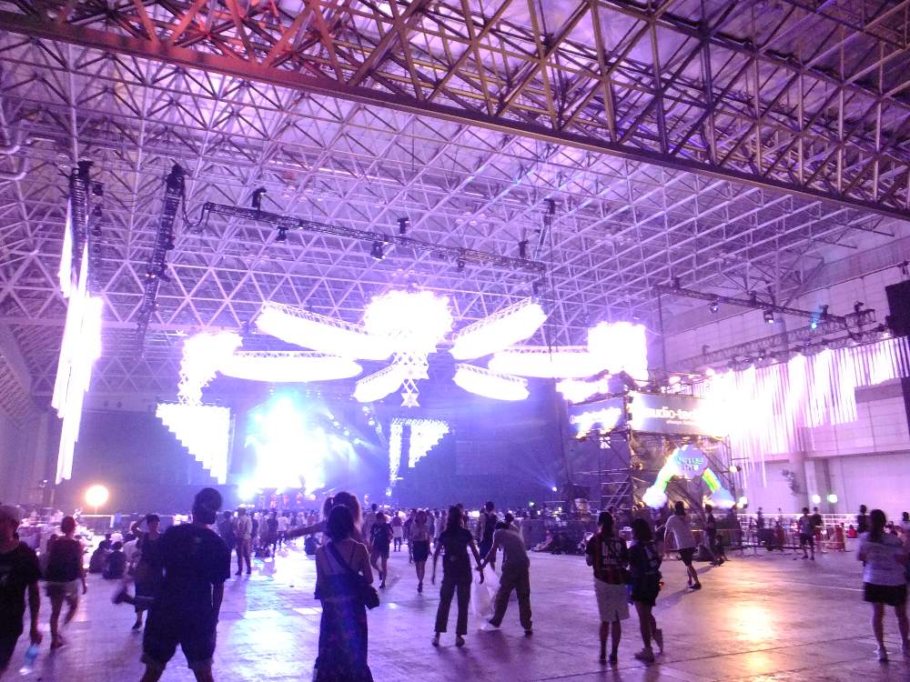 2011年に復活したソニックマニアの3ステージのうち、名称が度々変わるのがDJ中心のステージで、2014年はハードステージとなった。