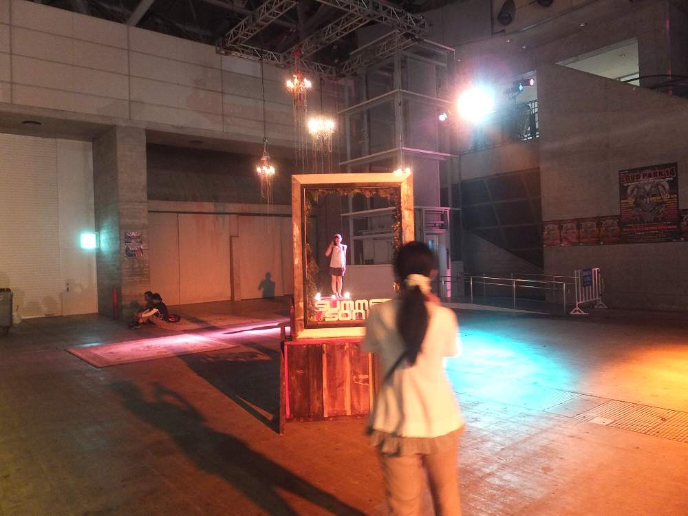 この方向から撮影。