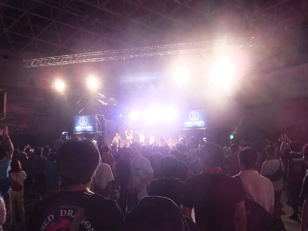 アイドルグループのTHEポッシボー。