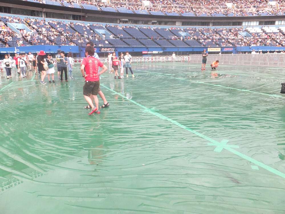 アリーナ後方。