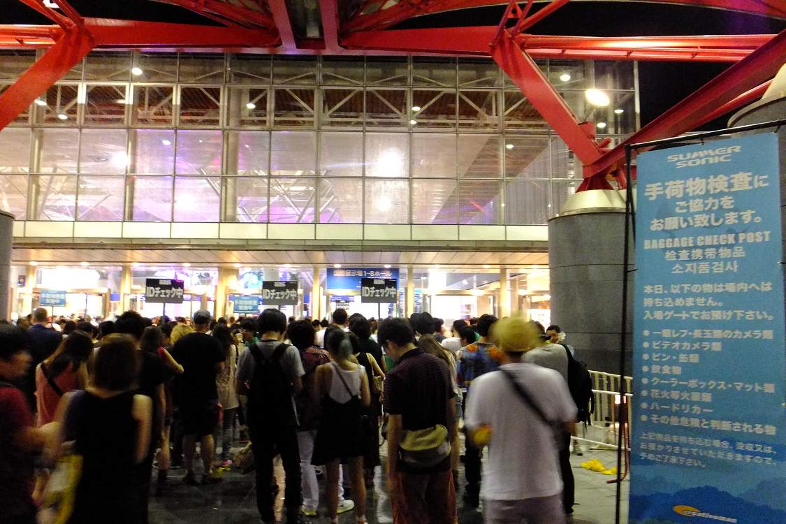 幕張メッセに入場。