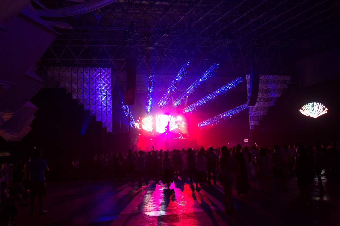 ディロン・フランシス。