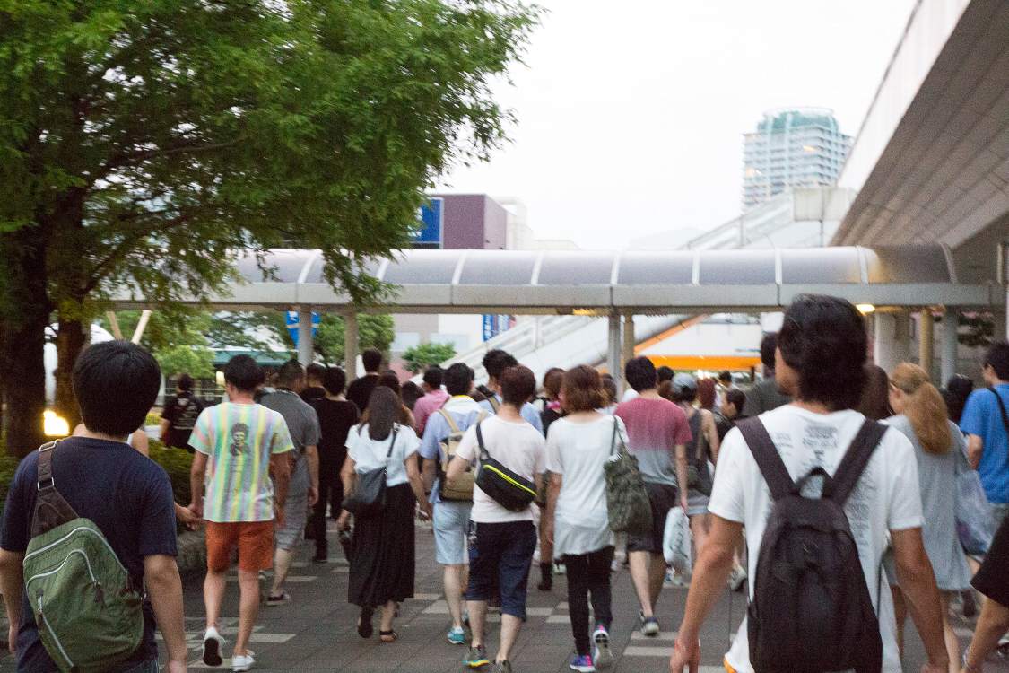 海浜幕張駅へ。