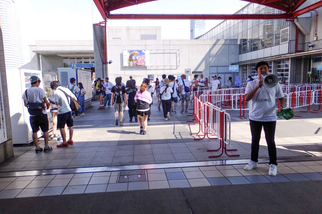 幕張メッセの北側入り口。