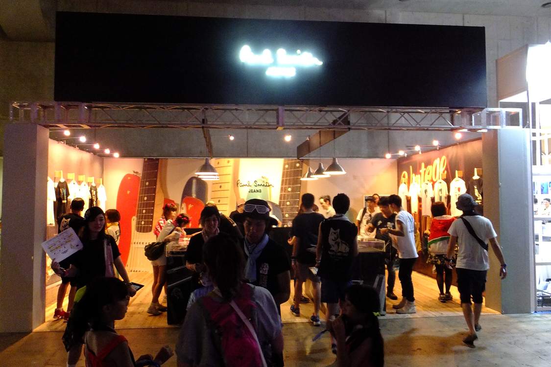 オーディオテクニカとポールスミスはサマーソニックのスポンサーで、他の物販店とは格付けが異なる。