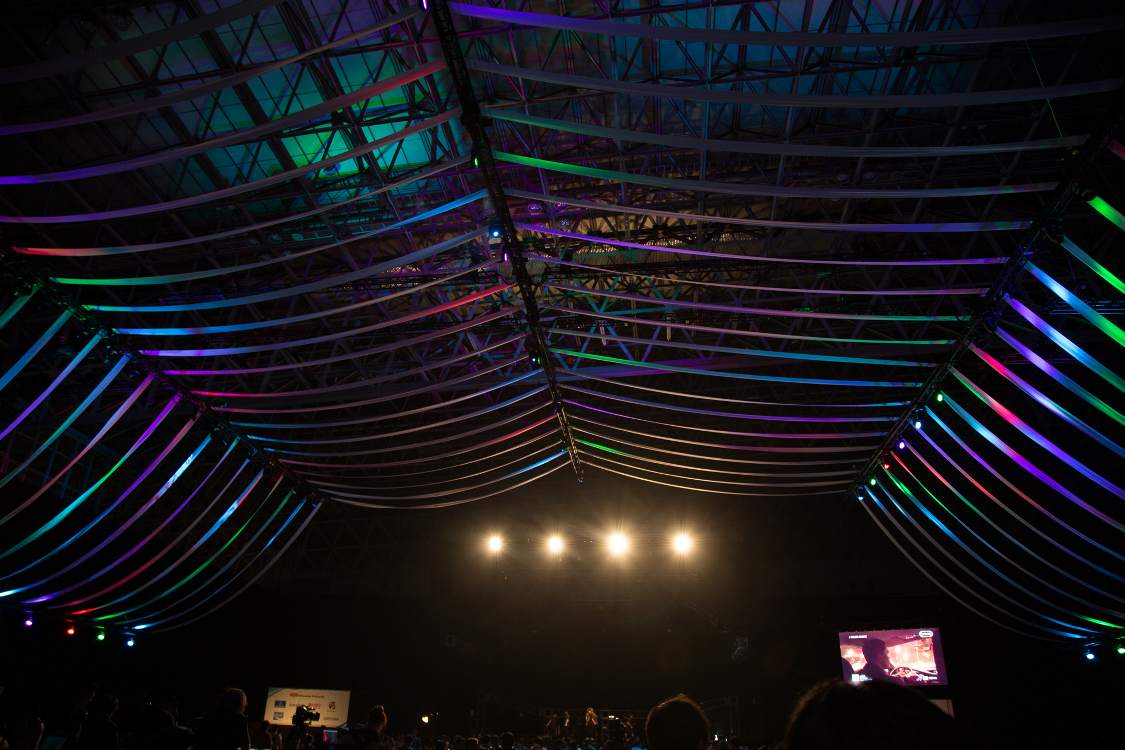 レインボーステージの中央から。昼のサマーソニックではレインボーステージやソニックステージに行く機会はあまりありませんでした。