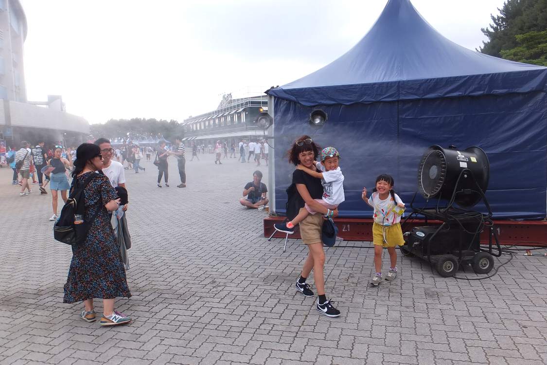 マリンステージ側の入場ゲート横に噴霧器があります。