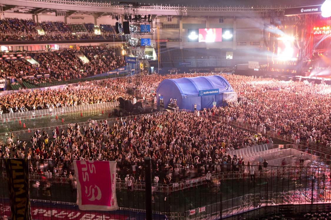 マリンステージの公演。ブラック・アイド・ピーズのころ。