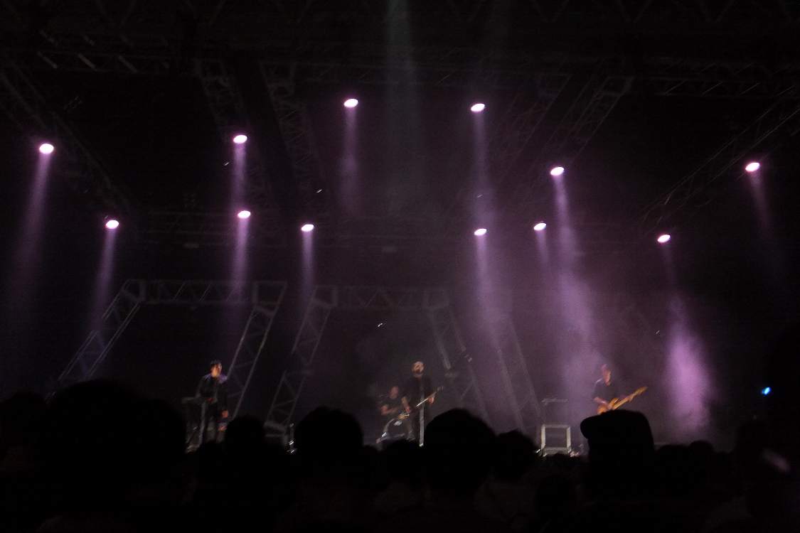 レインボーステージのシガレッツ・アフター・セックス。