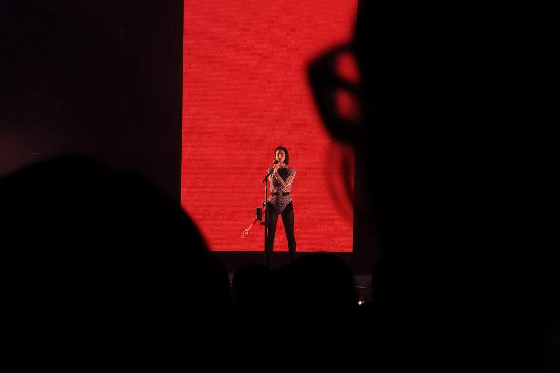 ソニックステージのセイント・ヴィンセント。ソニックステージでは最も長い70分が割り当てられていました。