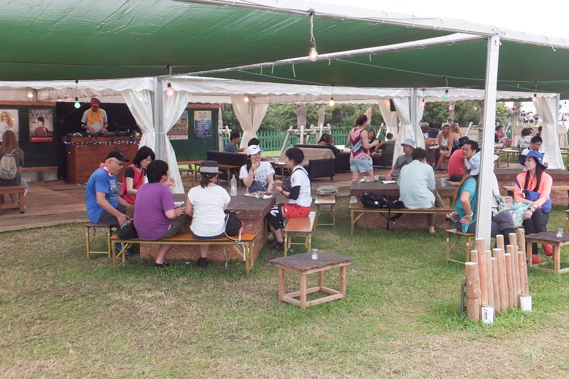 奥にソファも見えます。