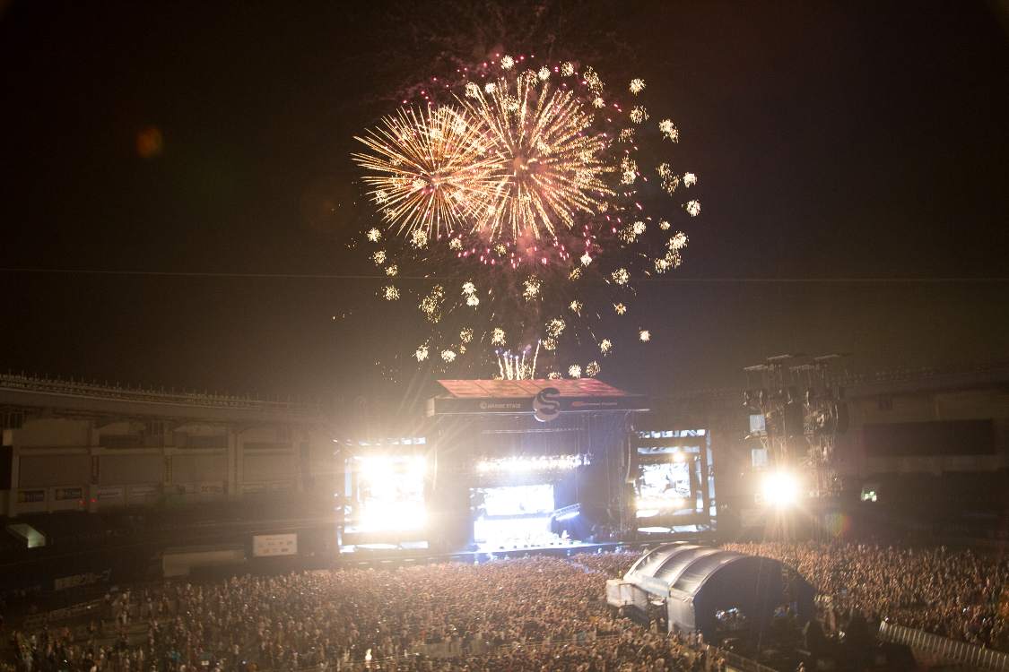 マリンステージ、2日目の花火。