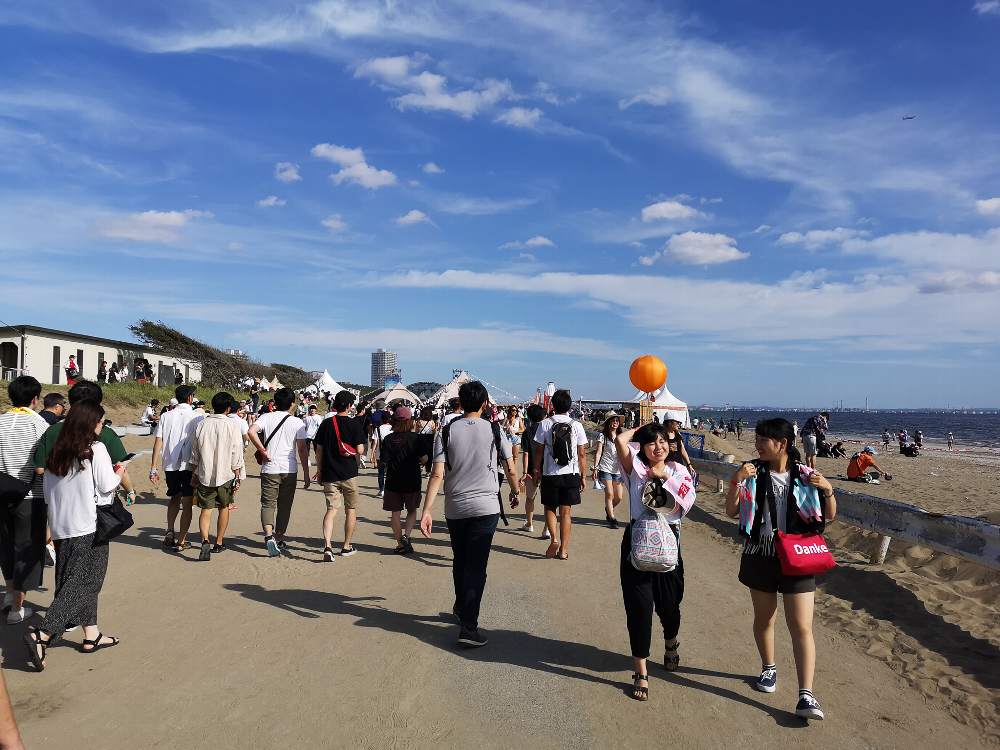 ビーチステージへ。