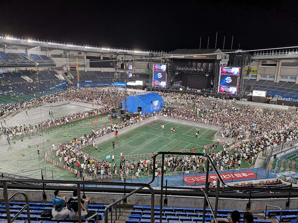 アリーナの入れ替え。